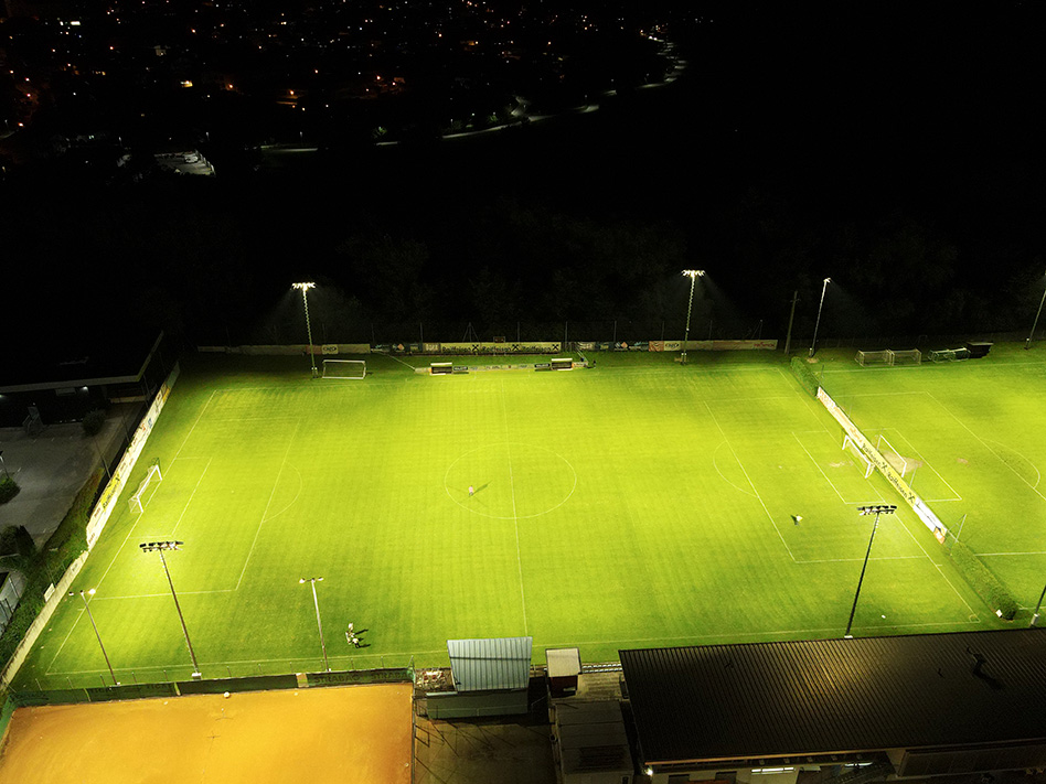 Read more about the article Environmentally friendly lighting for the sports ground in Zirl SmartArena LED floodlights